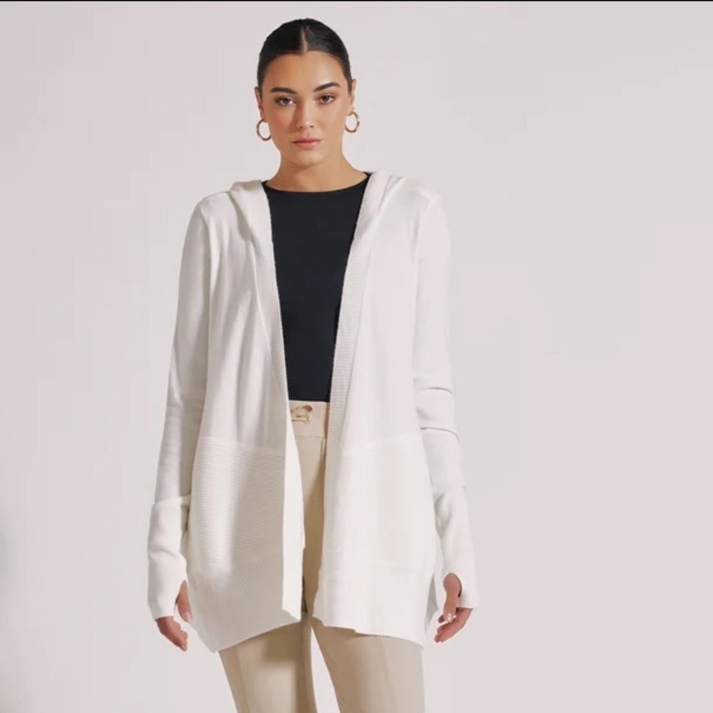 Blanc Noir Portola off white cashmere blend cardigan size S, like new, stylish